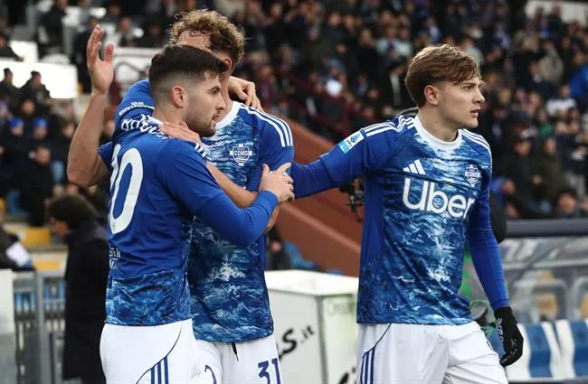 Nhận định Napoli vs Como 03h00 ngày 112 (Coppa Italia 202526) 2